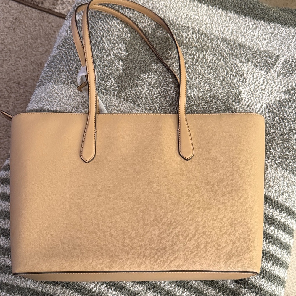 NWT Michael Kors Arden Tan Large Tote. - Picture 8 of 8
